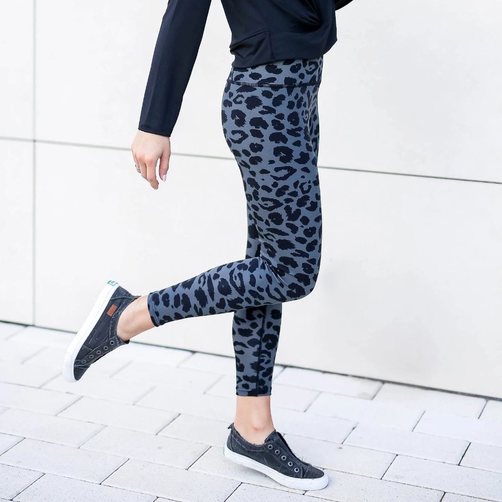NWT Gray Leopard Print Leggings
